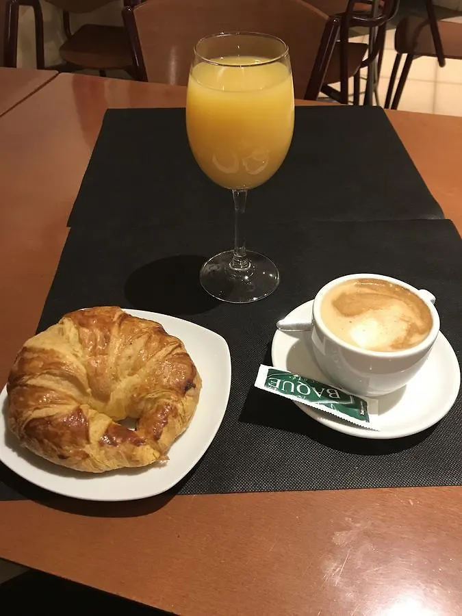 Biazteri Hotel La Guardia 0*,